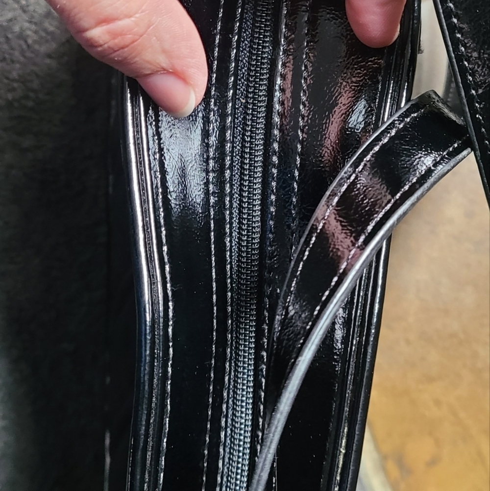 Vera Bradley small black purse - Picture 5 of 14